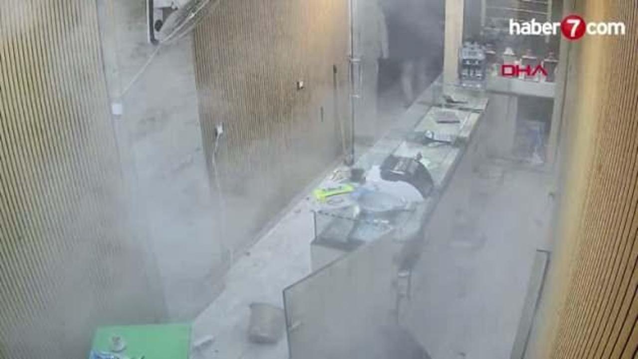 Suriye'de affedilmeyen kalleşlik anları.... 2'si d…