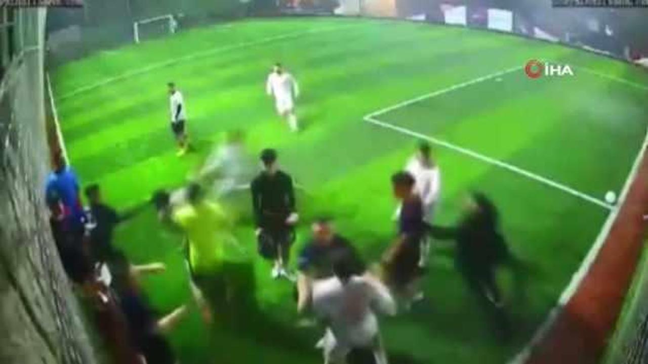 Halı sahada yetenek değil yumruklar konuştu