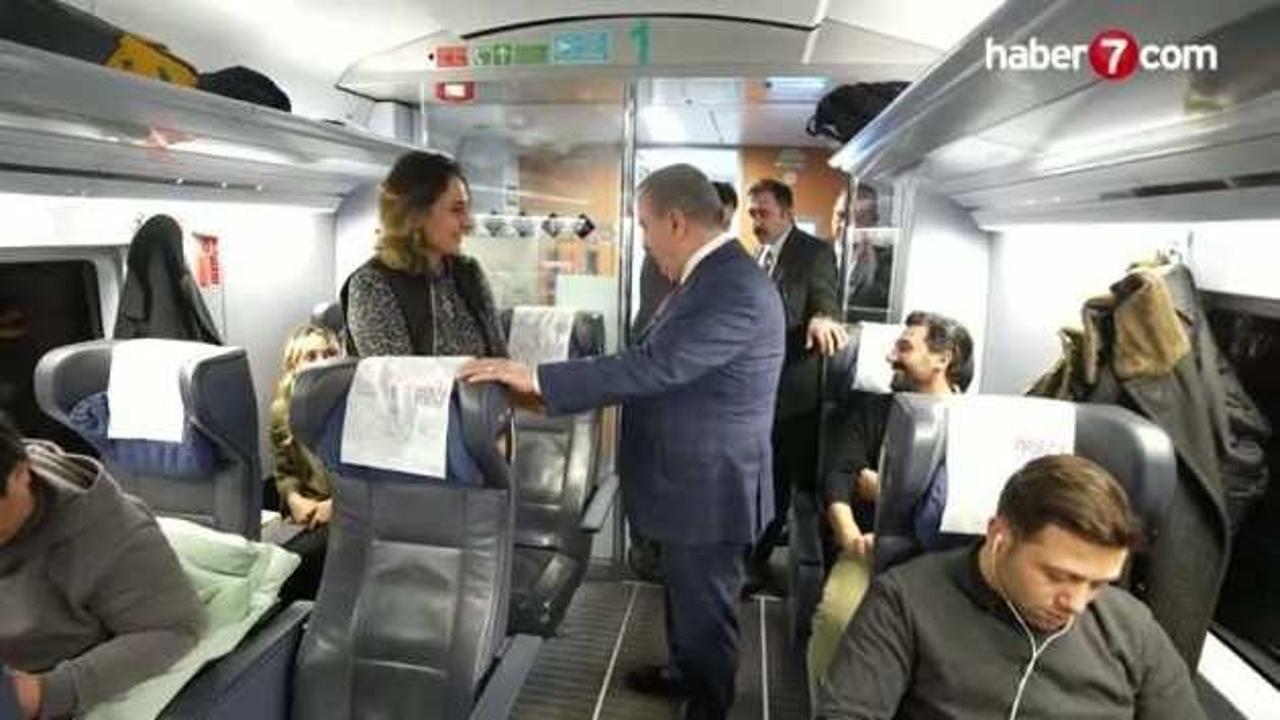 Regaip Kandili’nde Destici’den YHT’de anlamlı jest