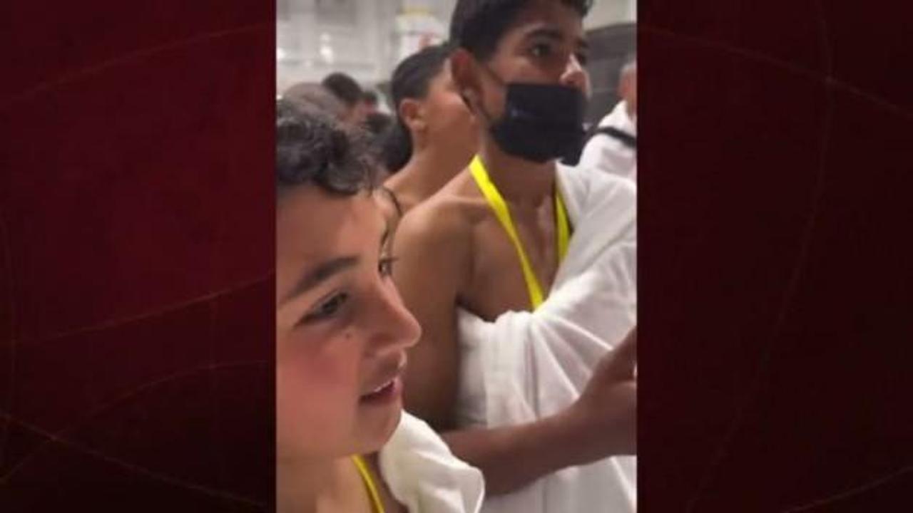 Gözyaşları Kabe'nin örtüsüne karıştı! Gazzeli yetimler Beytullah'a kavuştu