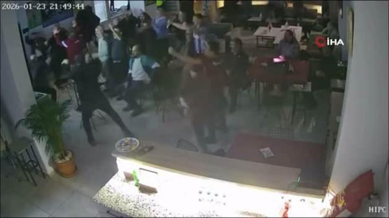 Trabzonspor taraftarlarının galibiyet sevinci kameraya yansıdı