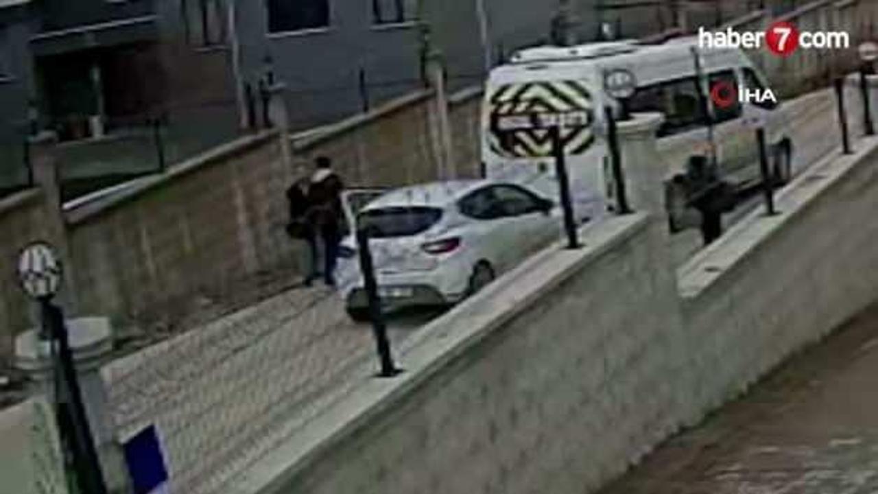 Bursa’da kaza yapan sürücülerin kavgası kameralara yansıdı