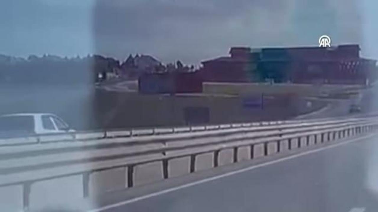 Pes artık dedirten olay! 87 yaşındaki sürücü metrelerce ters şeritte sürdü