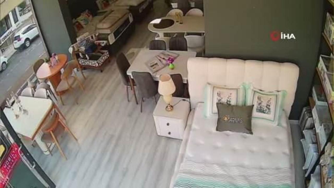 Samsunda dehşet anları: Mobilya mağazasında eşini dövdü