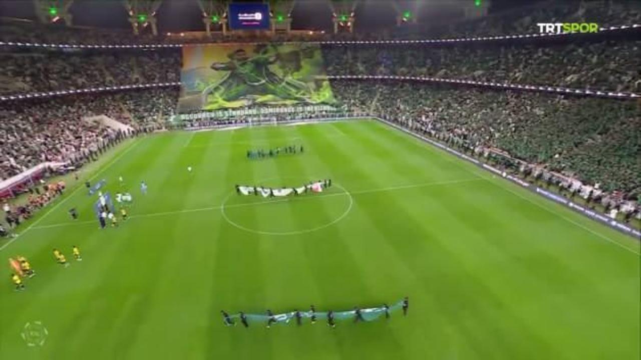 Al-Ahli tribünlerinden muhteşem koreografi! Başrolde Merih Demiral var