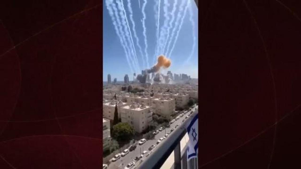 İran İsrail'e bomba yağdırdı, demir kubbe delik deşik oldu...