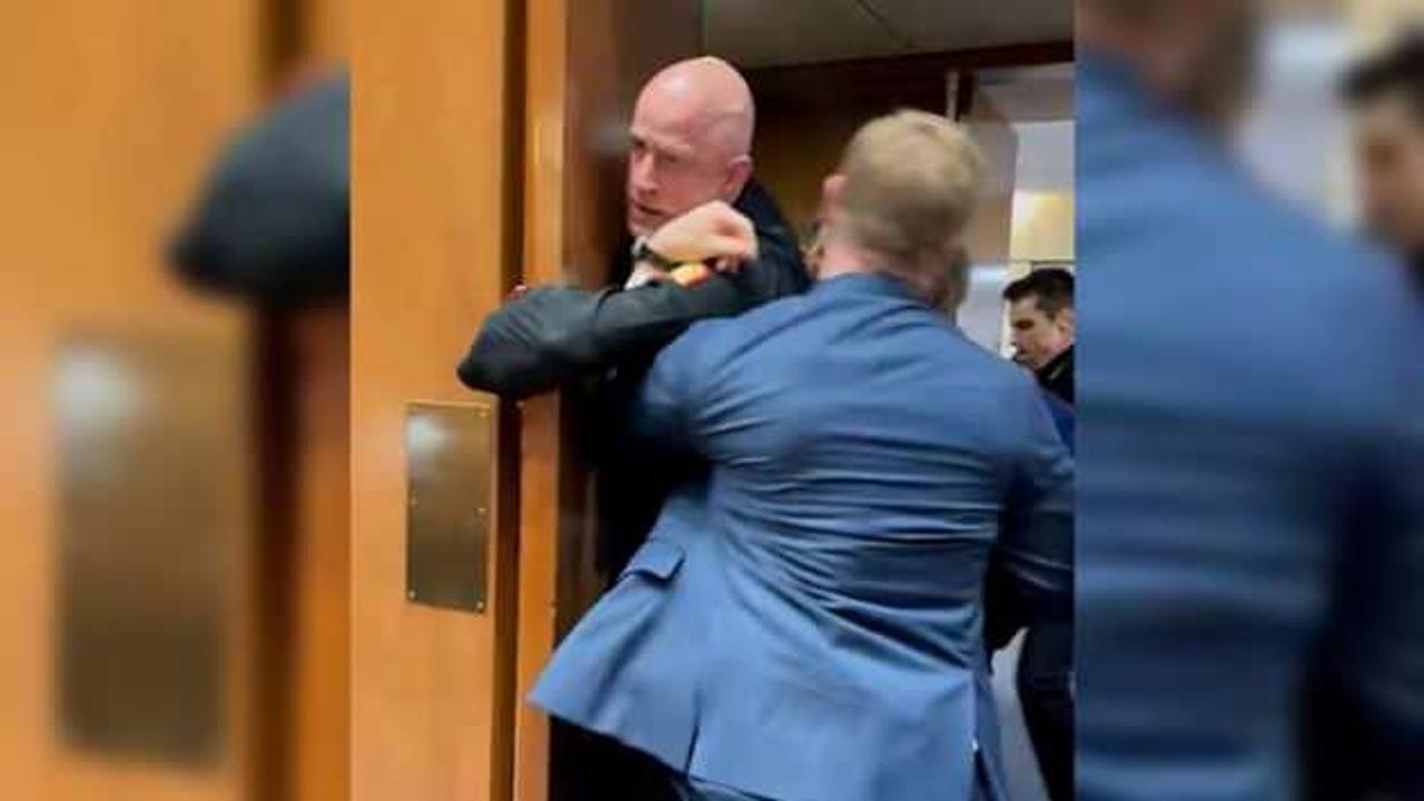 İran'a saldırıları protesto eden eski ABD askerinin kolunu kırıp gözaltına aldılar!