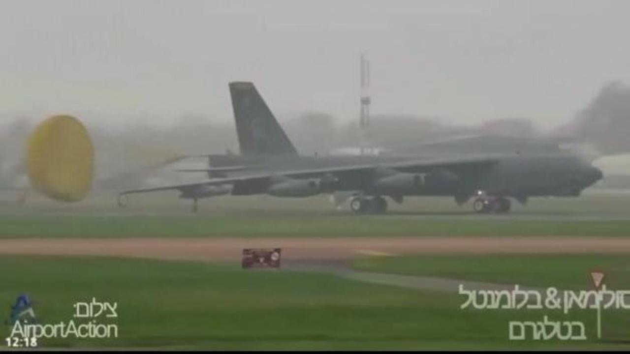 ABD'ye ait B-52 bombardıman uçakları İngiltere'de