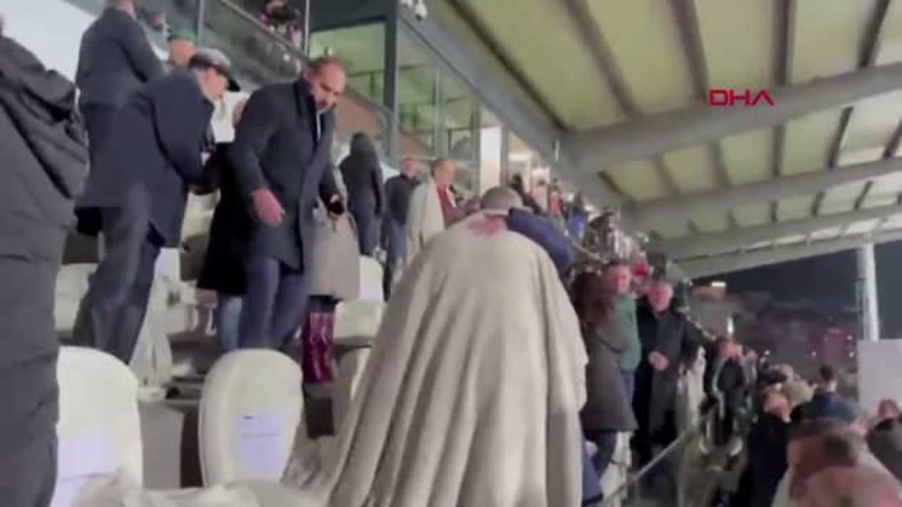 Hacıosmanoğlu ve Bakan Bak duygusal anlar yaşadı! Birbirlerine sarılarak kutladılar