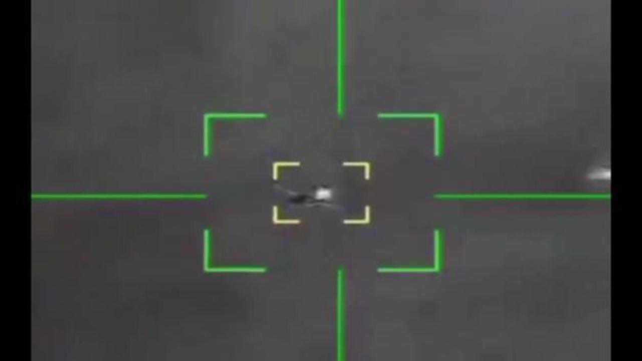 İran, ABD savaş uçağının vurulduğu anları yayınladı! Dünyada gündem olan görüntüler