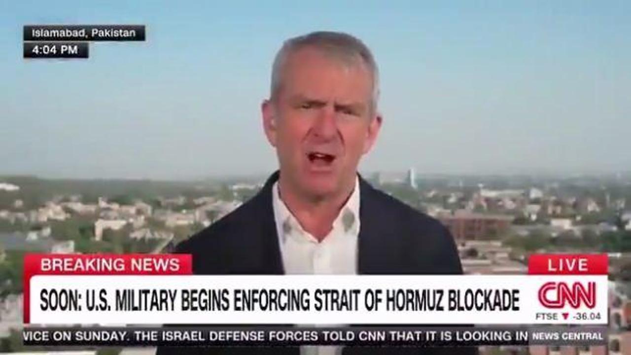 CNN International Muhabiri Pakistan'da masanın nasıl devrildiğini anlattı: 160 farklı teklif sunuldu