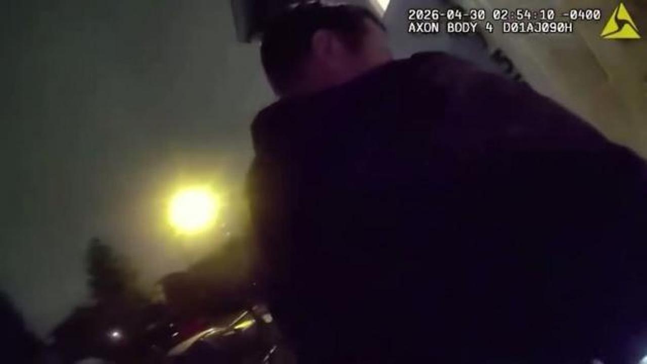 Kapıyı açtıkları anda cehennemi yaşadılar: Polislerin müdahale ettiği ev havaya uçtu