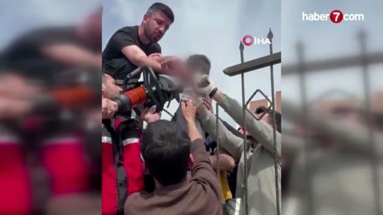 Diyarbakır'da demir korkuluk, küçük çocuğun koluna saplandı