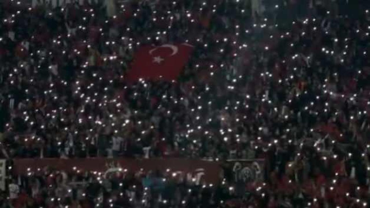 Elazığspor taraftarından muazzam görüntü: Şehit ölmez diyen, birileri var!