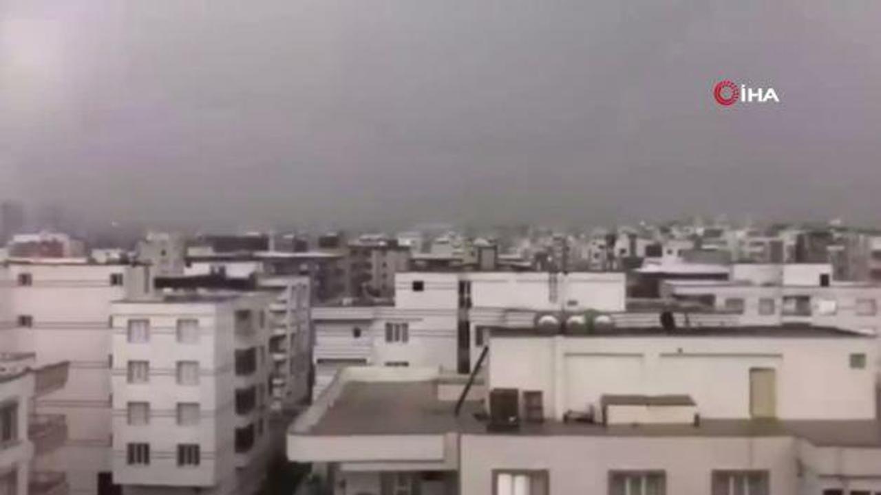 Şanlıurfa'da yıldırım düşme anı kameraya yansıdı!