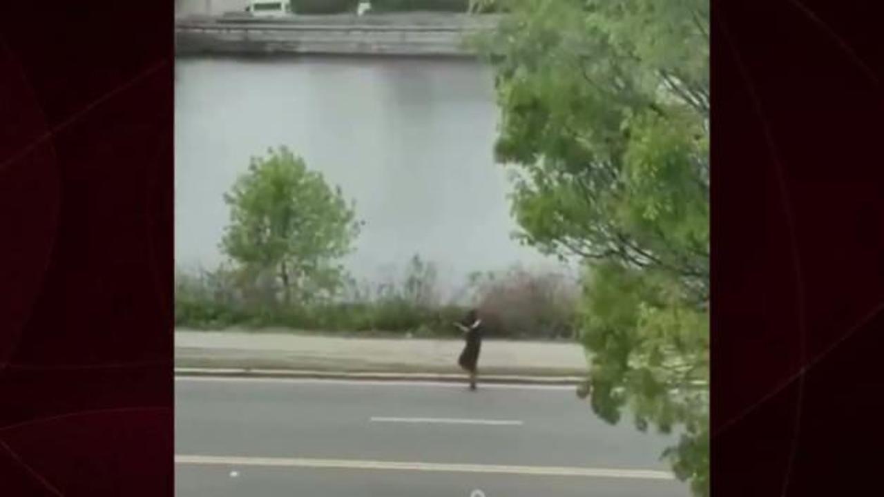 ABD'de silahlı saldırgan rastgele etrafa ateş açtı! Korku dolu anlar kamerada...