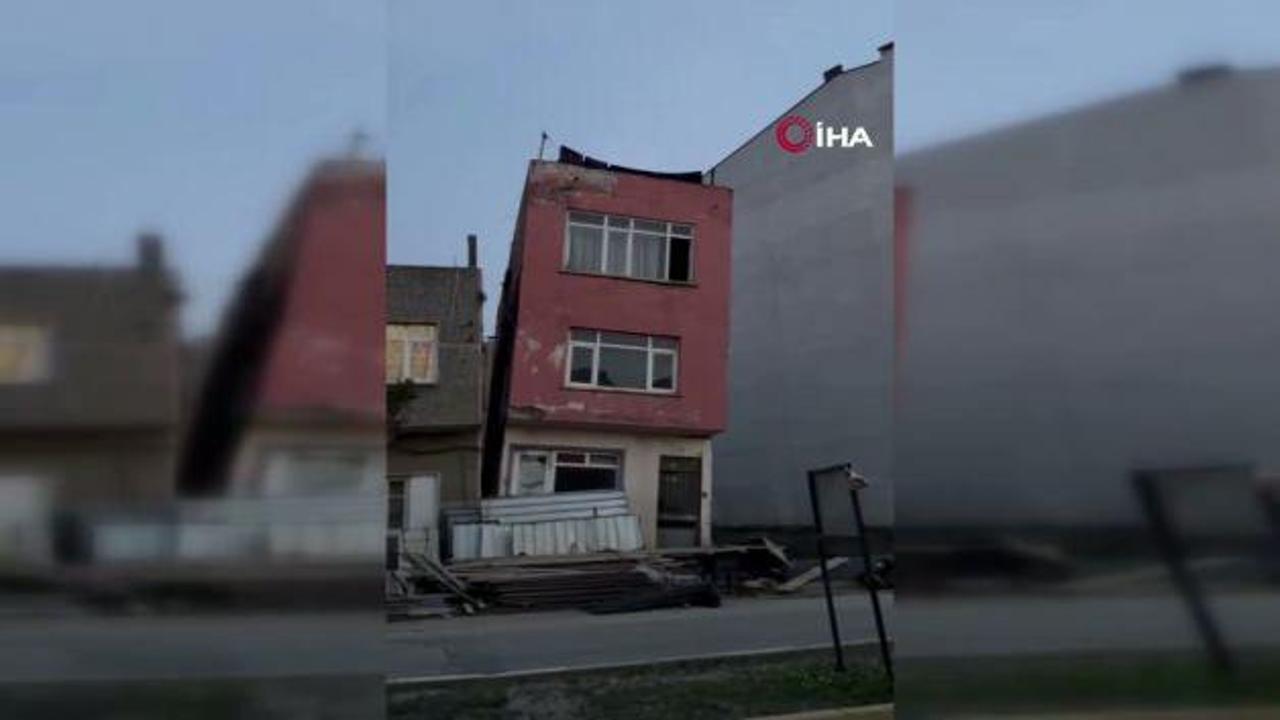 Balıkesir’de inşaat kazısı yandaki binayı yıktı: İki katlı bina yana çöktü