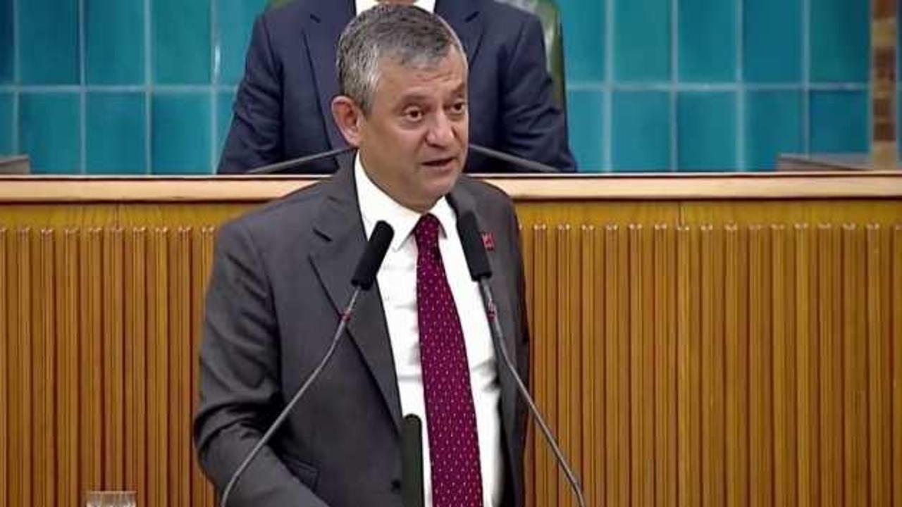 Özgür Özel grup toplantısından Burcu Köksal'a sert sözlerle yüklendi