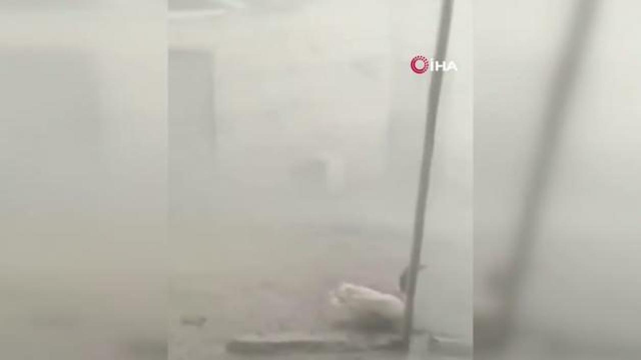 Ardahan'da Åoke eden görüntüler; Åiddetli fırtına çatıları uçurdu, göz gözü görmedi
