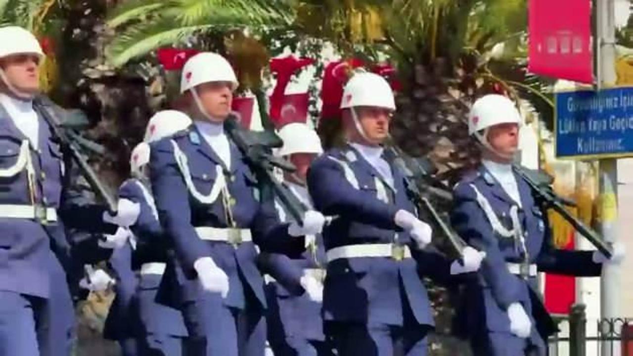 İstanbul’da 30 AÄustos coÅkusu! Valilik tören gö…