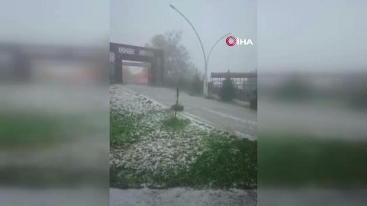 Kars’ta dolu kabusu: Dakikalar içerisinde etraf beyaza büründü