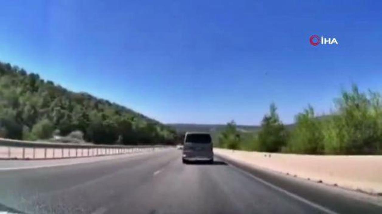 Milas'taki 5 araçlı kaza kameraya yansıdı