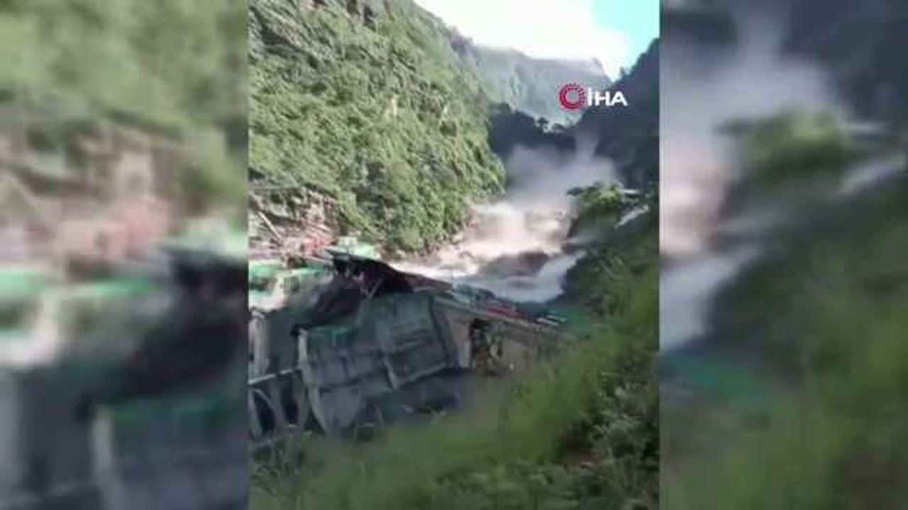 Nepal'de sel felaketi: 8 ölü