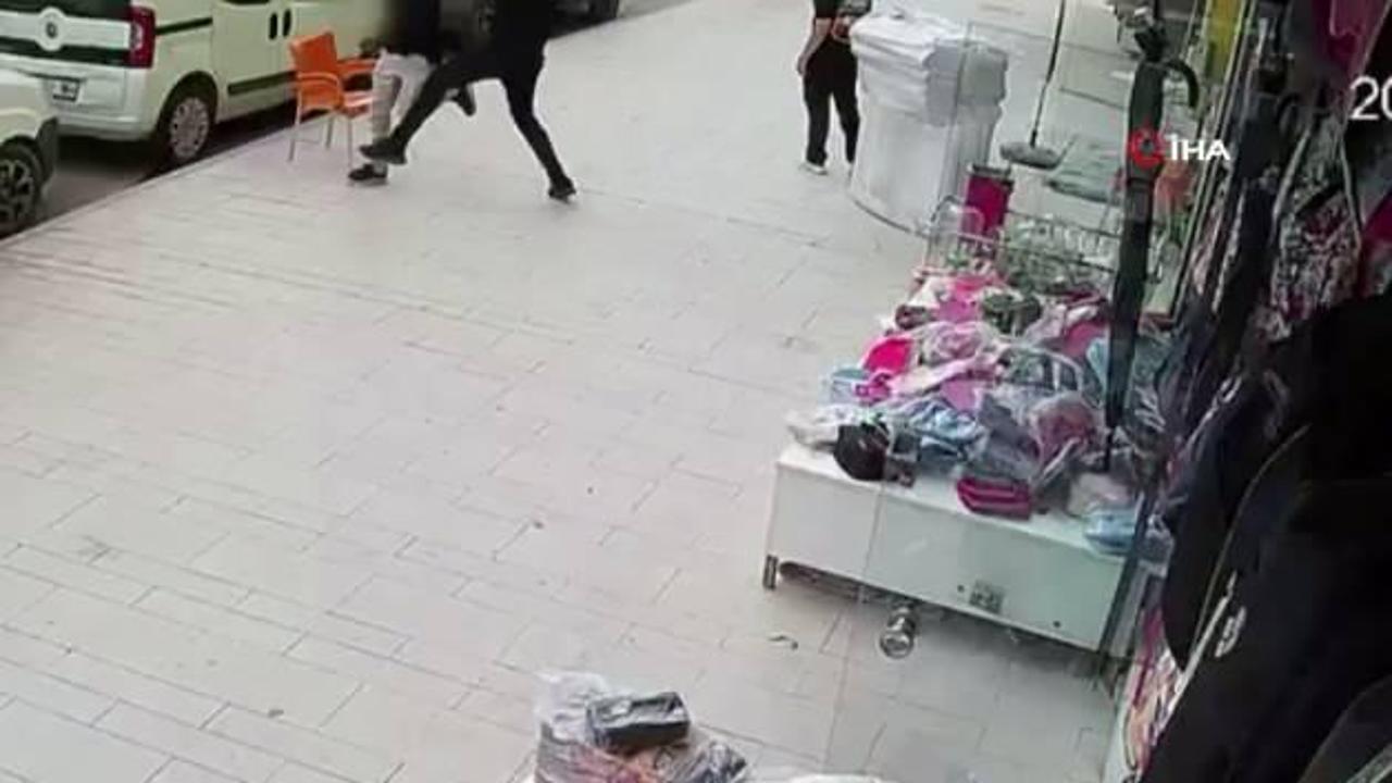Polisten kaçan Åüpheliyi vatandaÅ yakaladı, o anlar kamerada