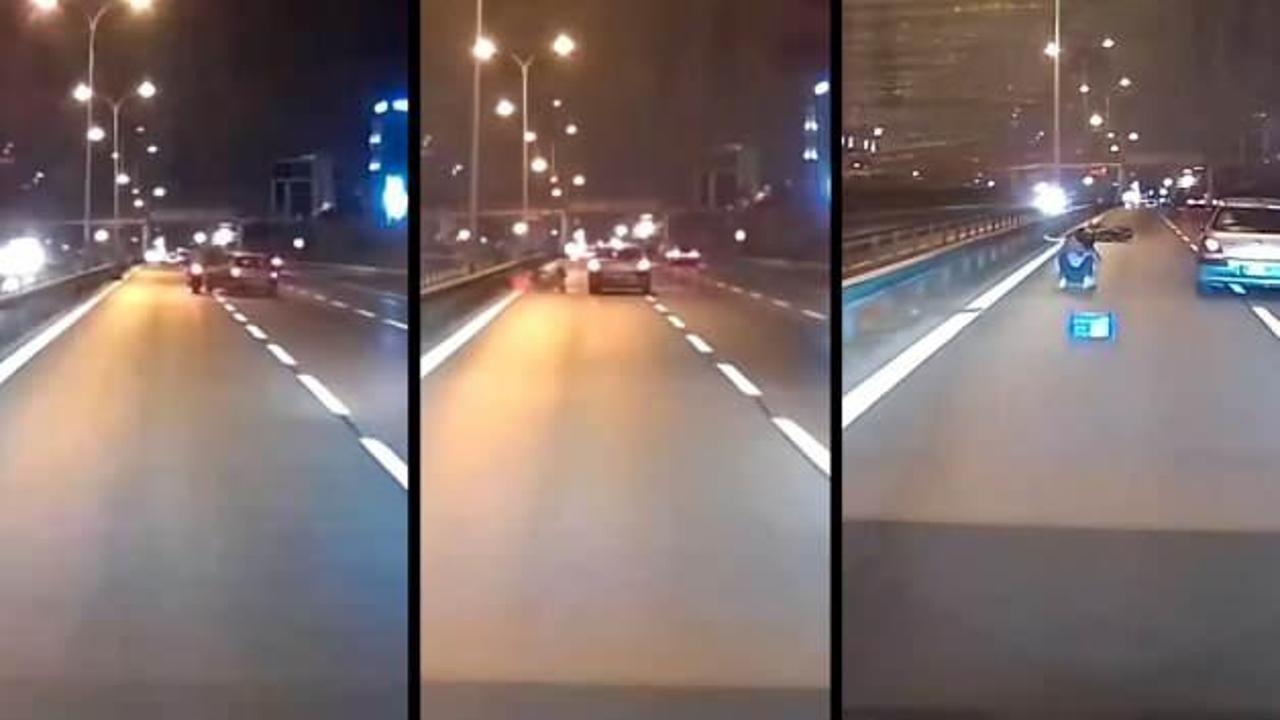 İstanbul'da trafik terörü kamerada: Otomobilin çarptıÄı motosikletliler koÅarak kaçtı!