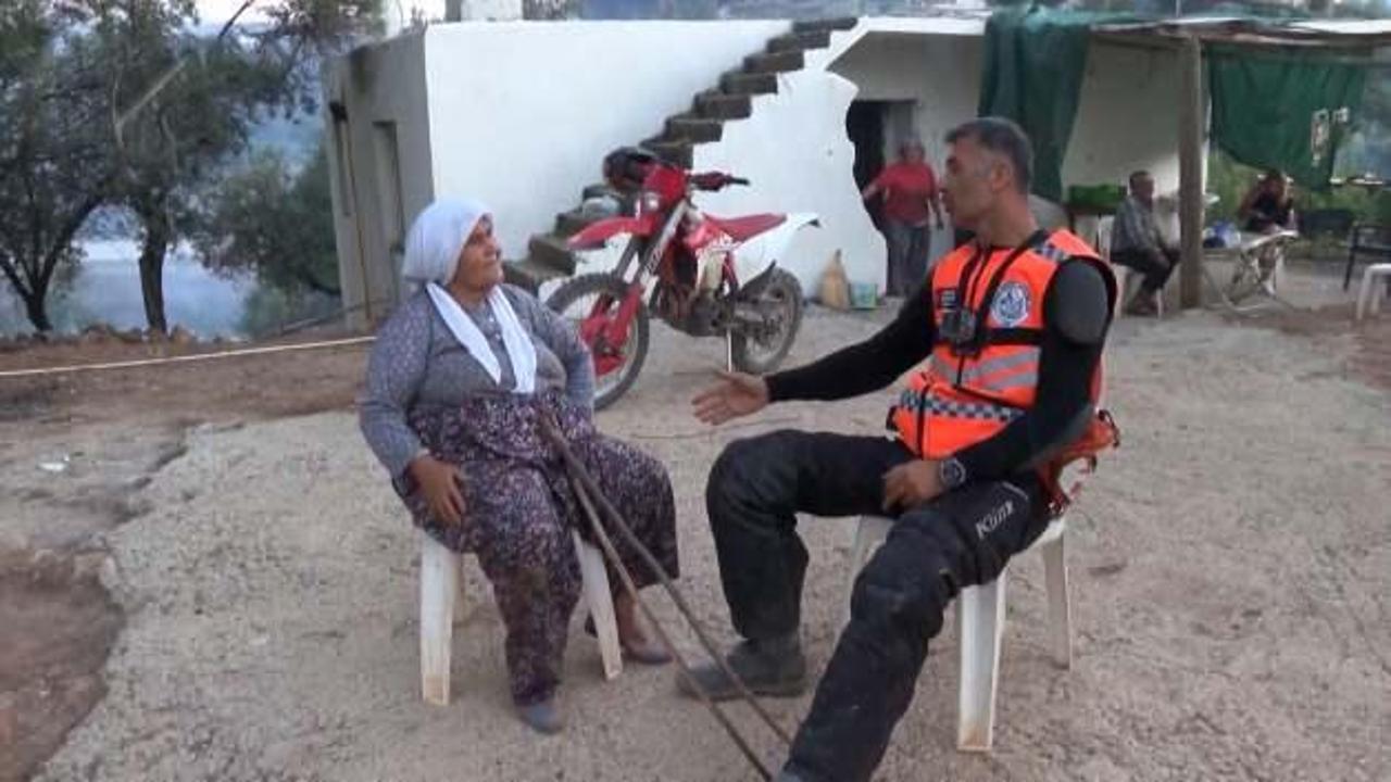 Orman gönüllüsü alevlere daldı, yaÅlı kadın ve keçileri kurtarıldı