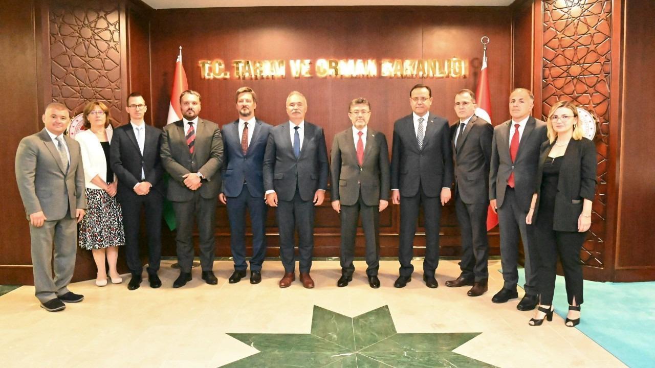 Bakan Yumaklı, Macar mevkidaşı ile görüştü - Haber 7 EKONOMİ