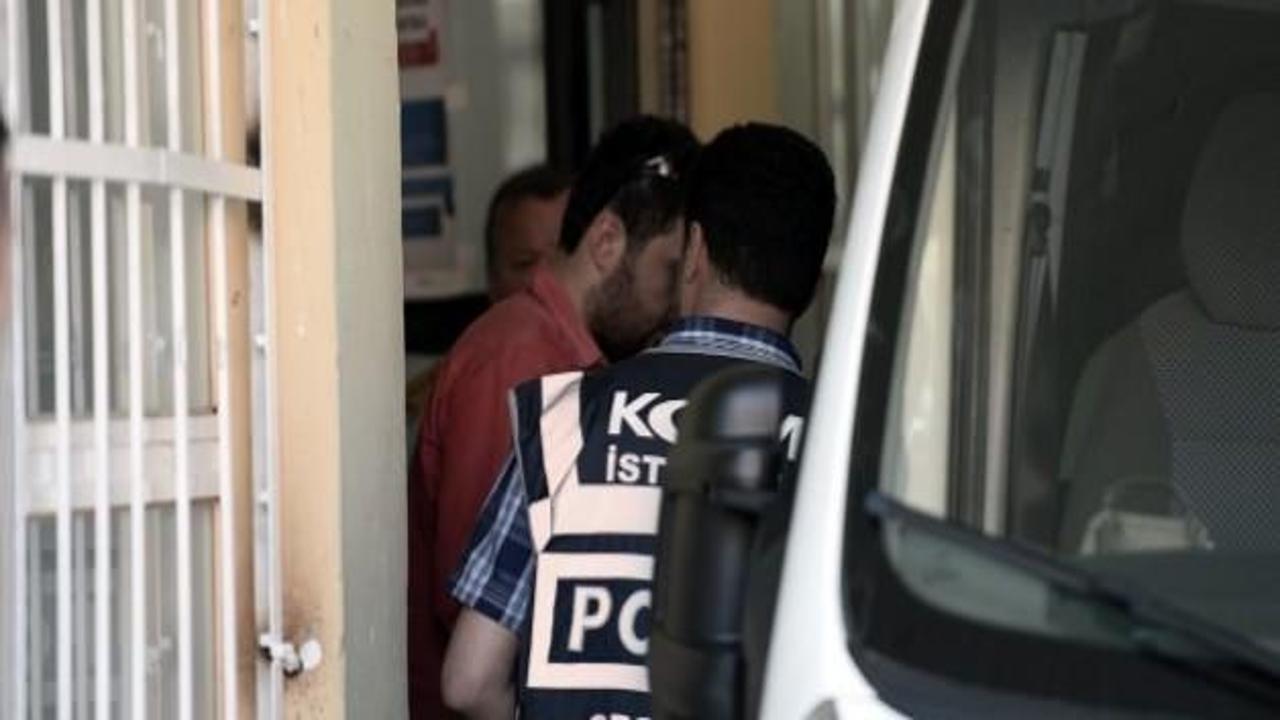 İzmir polisi arama kararı olan 427 kişiyi yakaladı