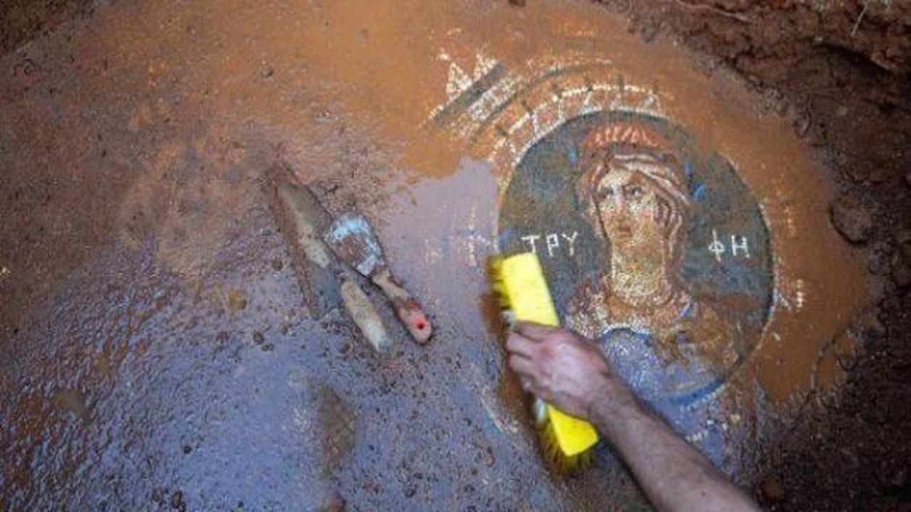 1800 yıllık mozaik bulundu