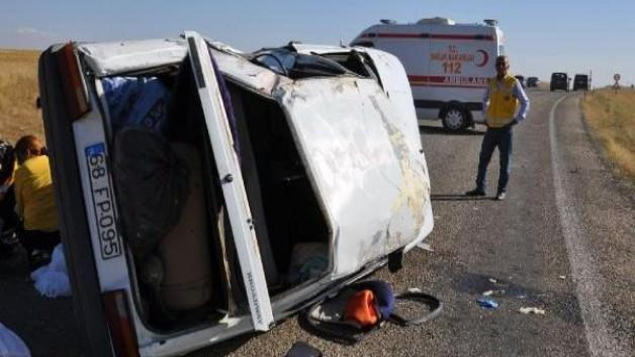 1 aylık bebeğiyle kazada hayatını kaybetti