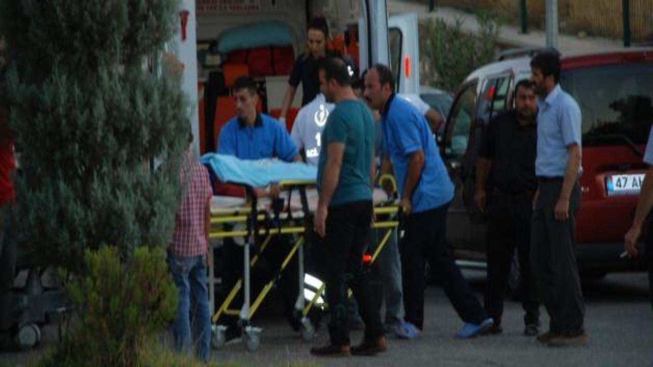 Mardin'de minibüs devrildi: 17 yaralı