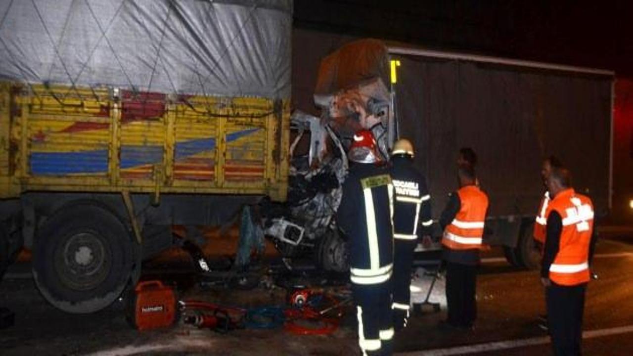 Kocaeli'de zincirleme trafik kazası: 1 ölü