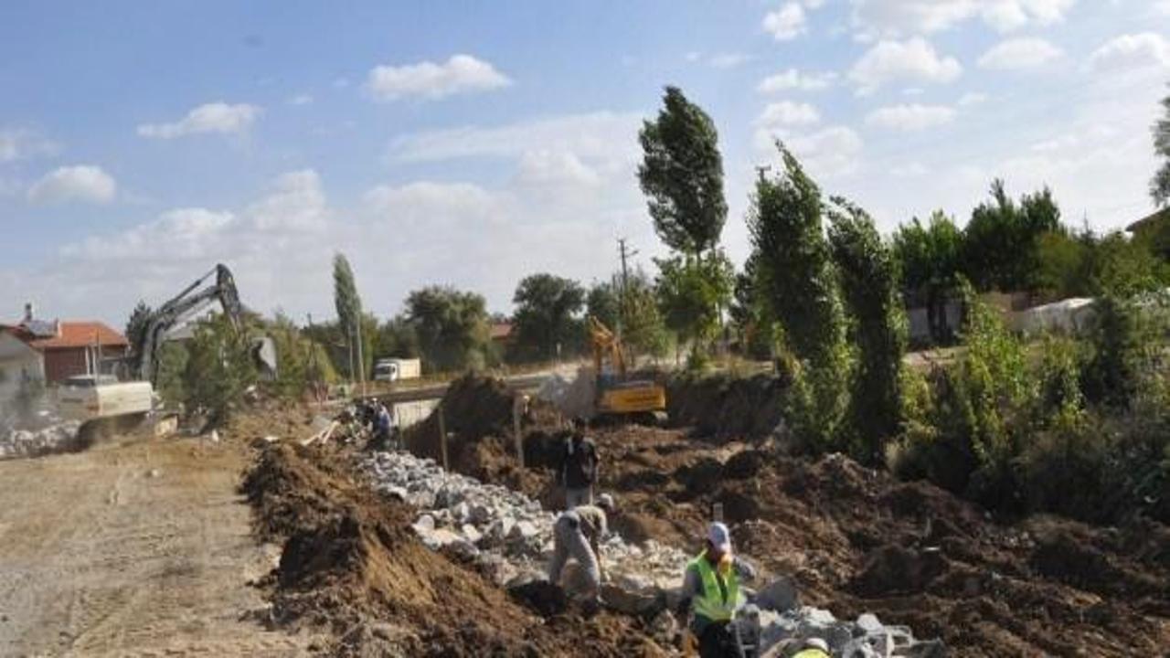 Akçay Deresi ıslah çalışmaları devam ediyor