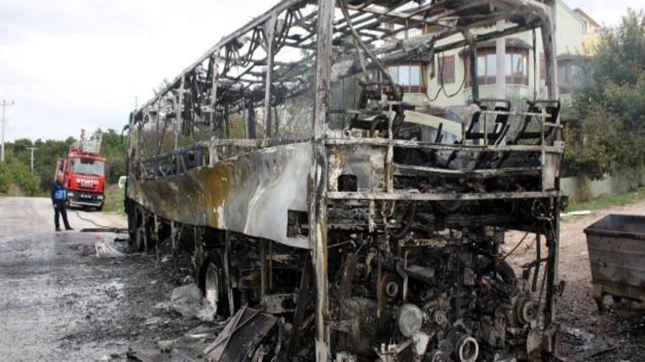 Çanakkale'de yolcu otobüsü yandı