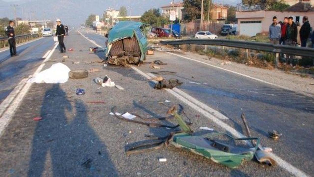Aydın'da trafik kazası: 2 ölü, 9 yaralı
