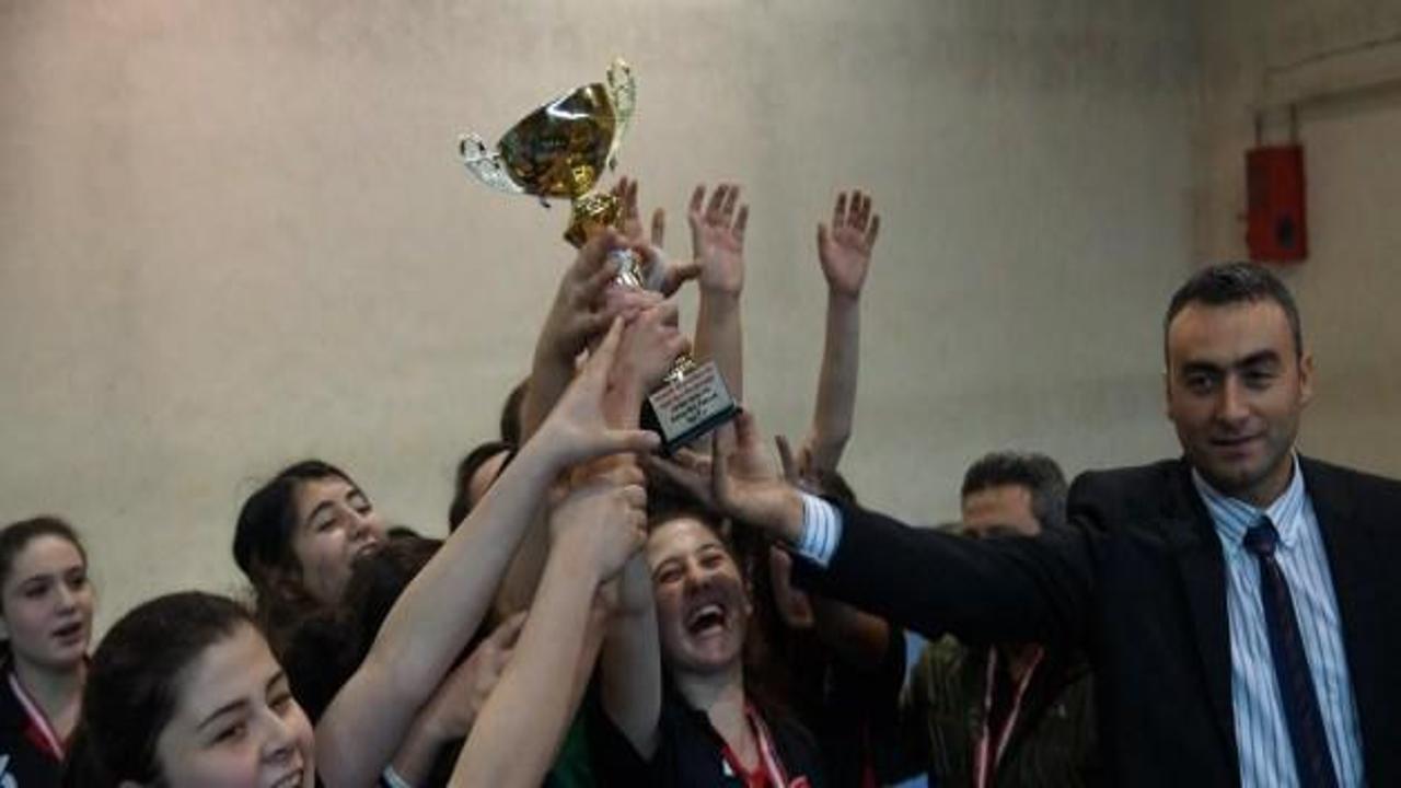 Çarşamba’da Liselerarası Futsal Turnuvası sona erdi
