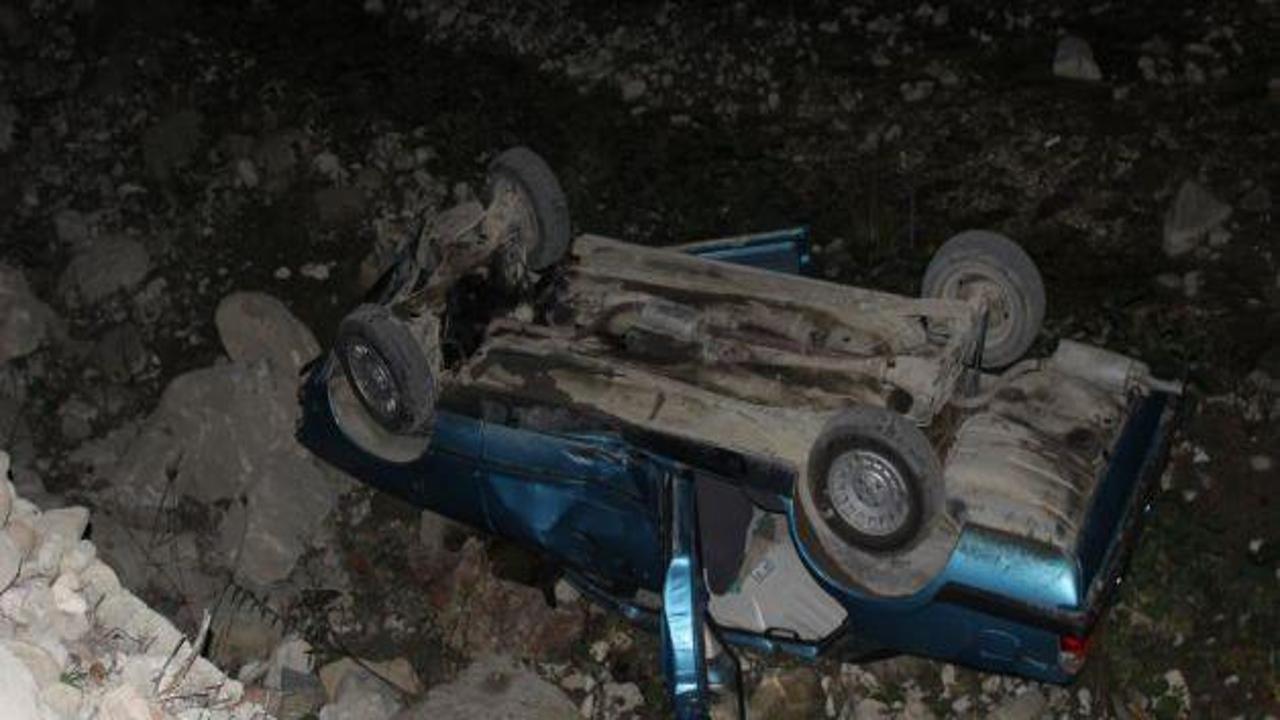Türkeli'de otomobil dereye yuvarlandı: 1 yaralı