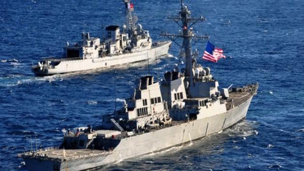 İran'dan ABD gemisine füze saldırısı