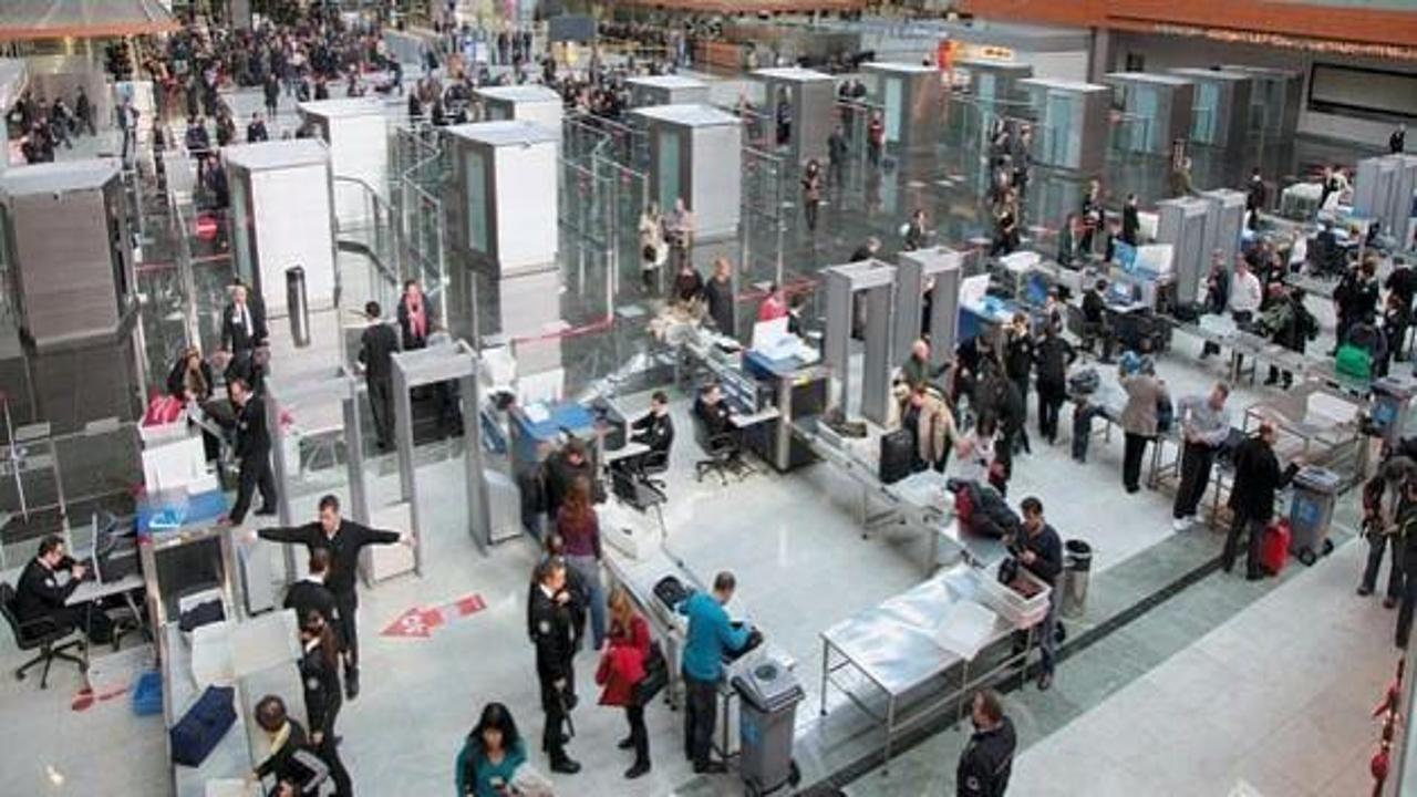 Rusya'ya giden 11 Türk yolcu geri gönderildi