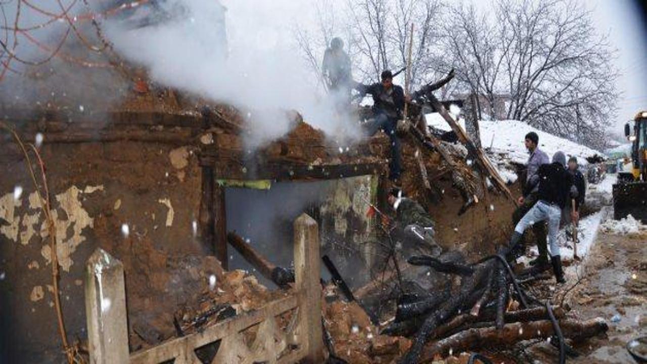 Kütahya'da ev yangını: 1 ölü