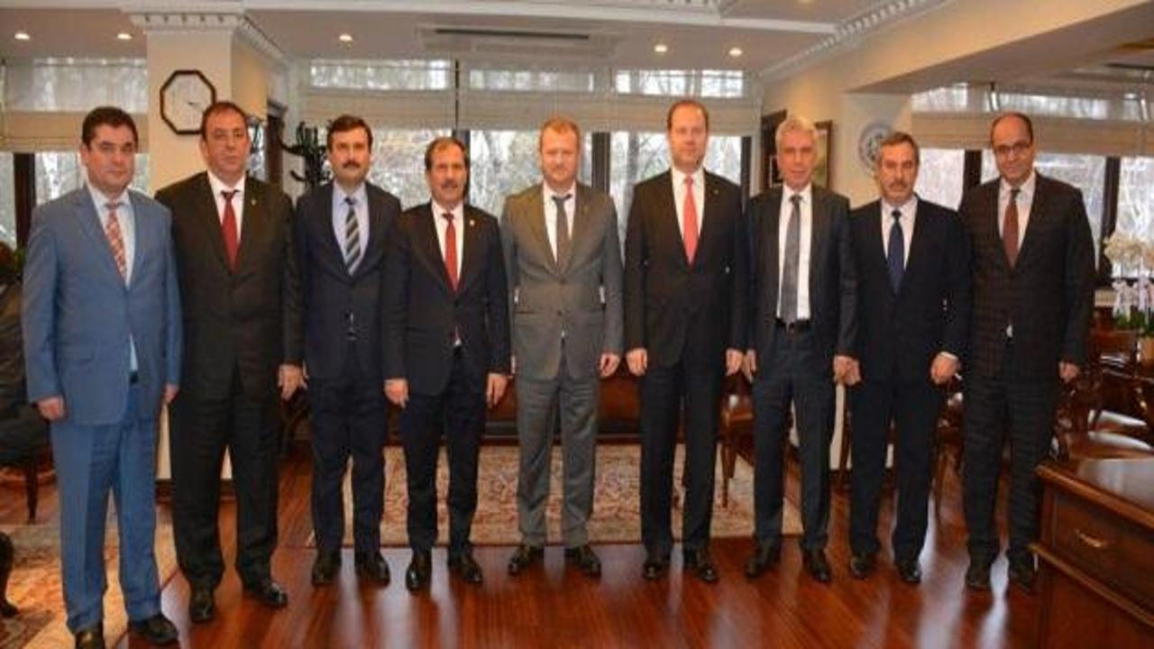 ETB heyeti Sağlık Bakanı Müezzinoğlu'nu ziyaret etti