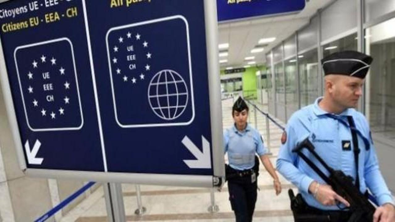 ''Schengen Bölgesi iki yıl askıya alınabilir''