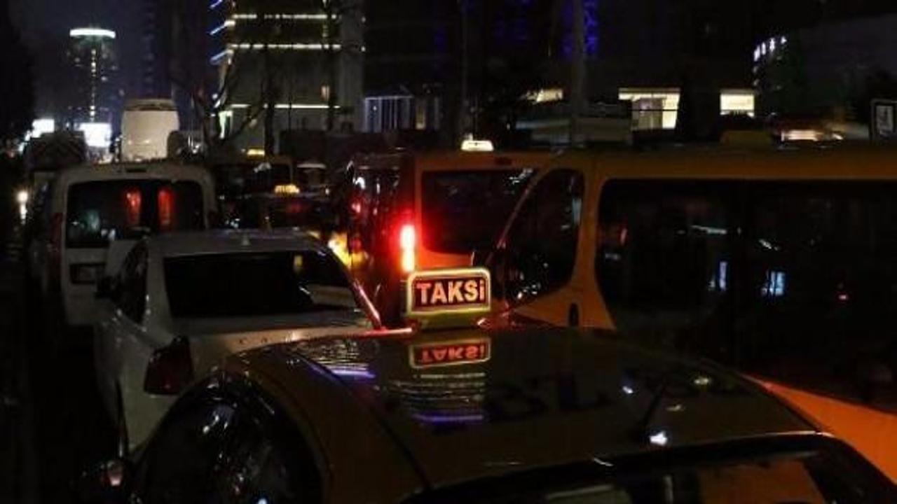 Taksicilerden sigorta zammı protestosu