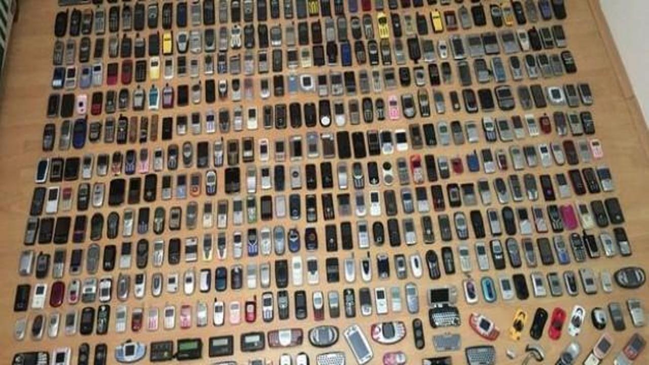 22 senelik cep telefonu koleksiyonuna 200 bin TL