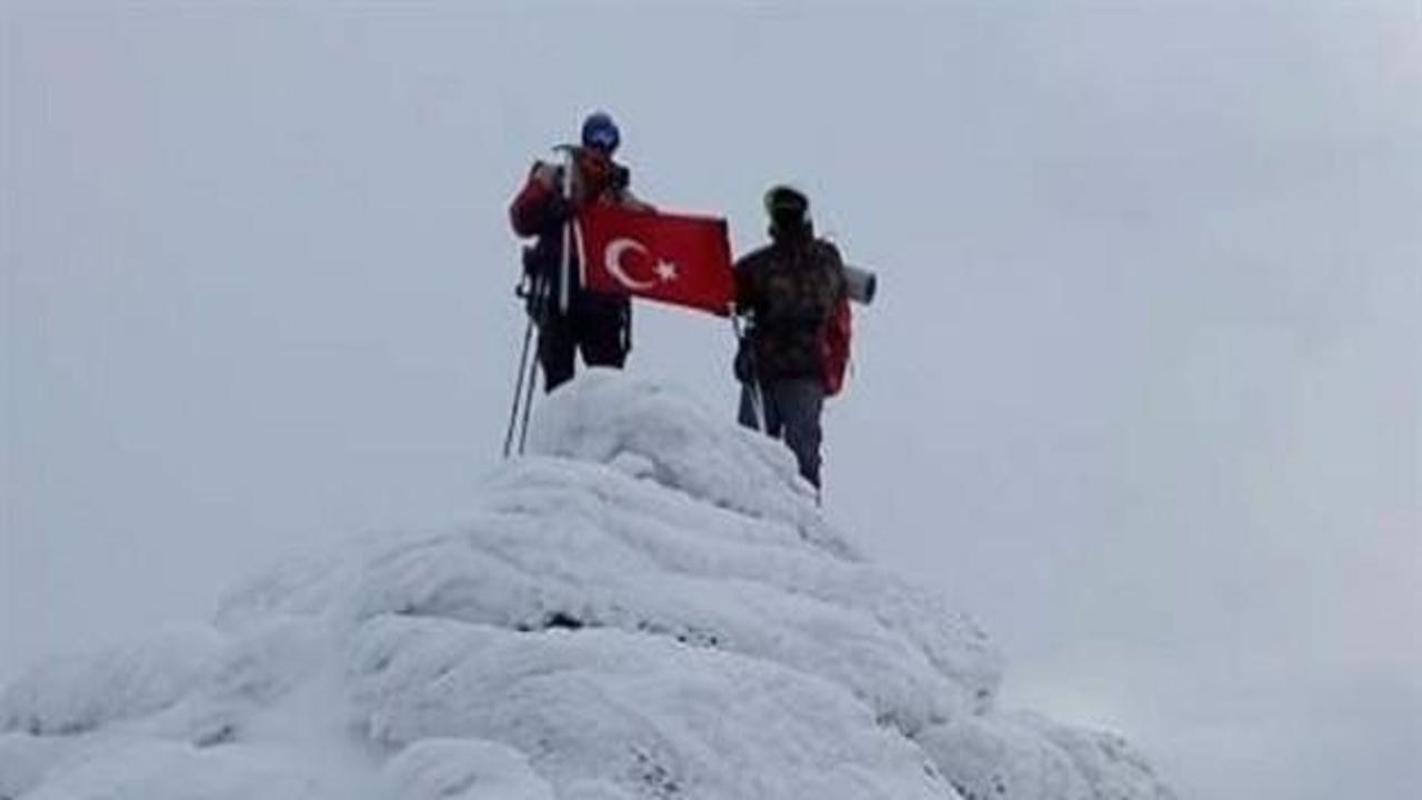 1823 metreye Türk bayrağı