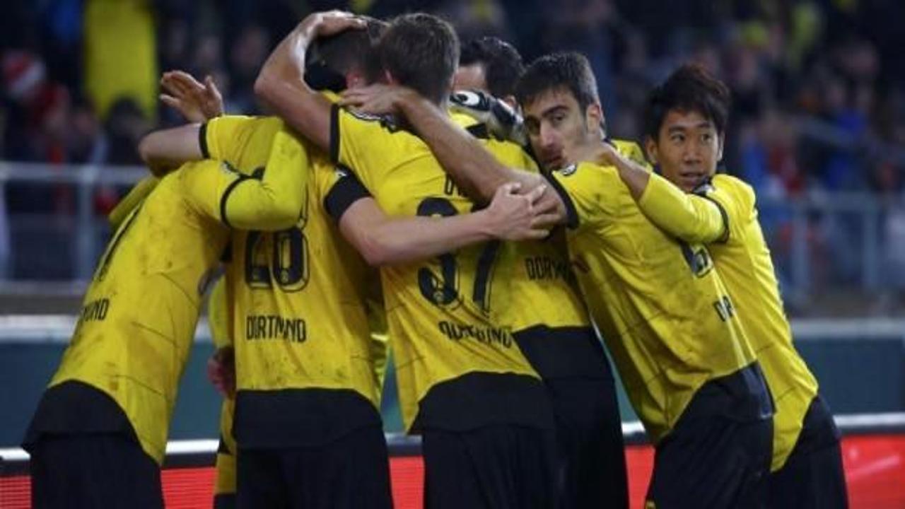 Dortmund, deplasmanda turladı